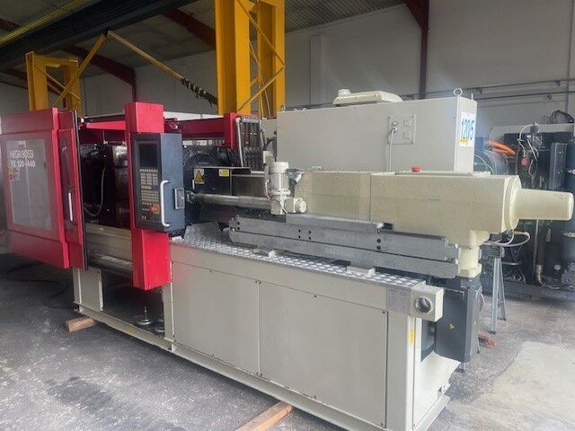 Used NEGRI BOSSI VE 1200H-440 injection moulding machine