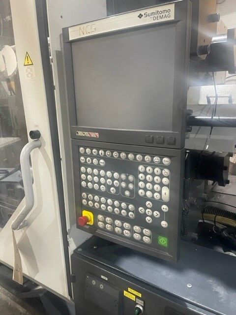 Used SUMITOMO DEMAG  EL-EXIS SP injection moulding machine