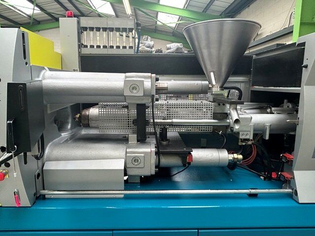 Used BOY 90A injection moulding machine