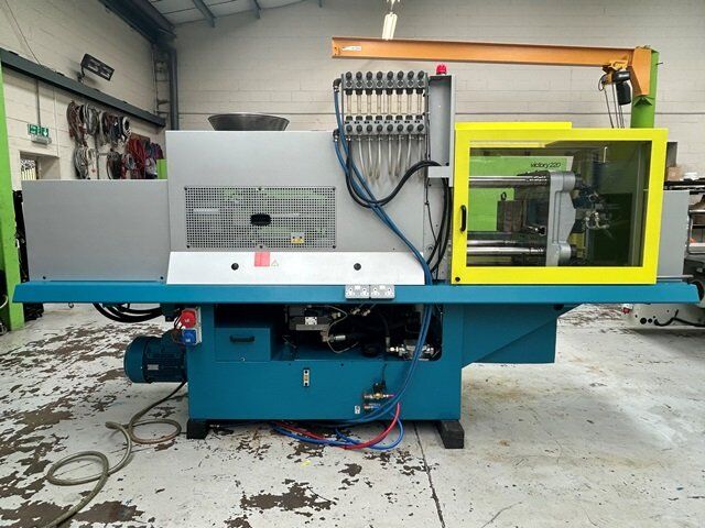 Used BOY 90A injection moulding machine