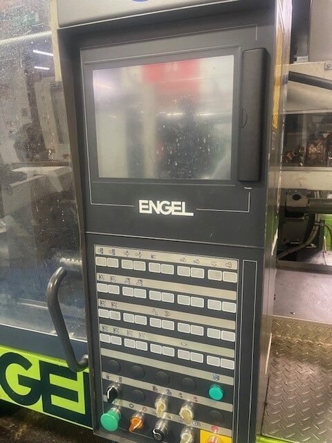 Used ENGEL e-motion 740 / 180 injection moulding machine