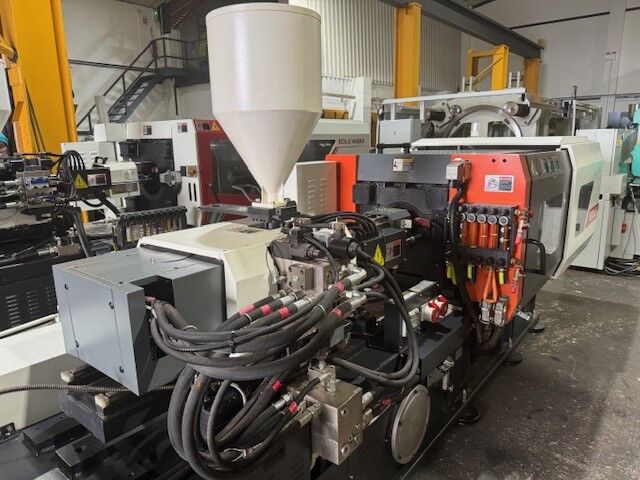 Used BOLE BL 100 EKS  C340 injection moulding machine