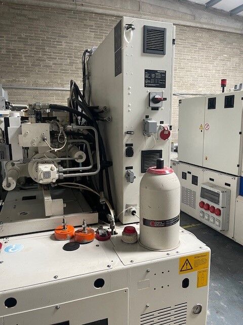 Used KRAUSS MAFFEI CX 80-380 injection moulding machine