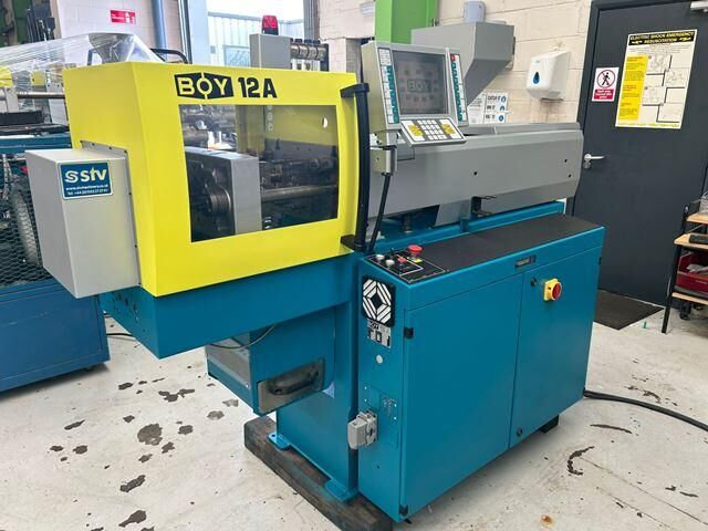 Used Boy 12A injection moulding machine