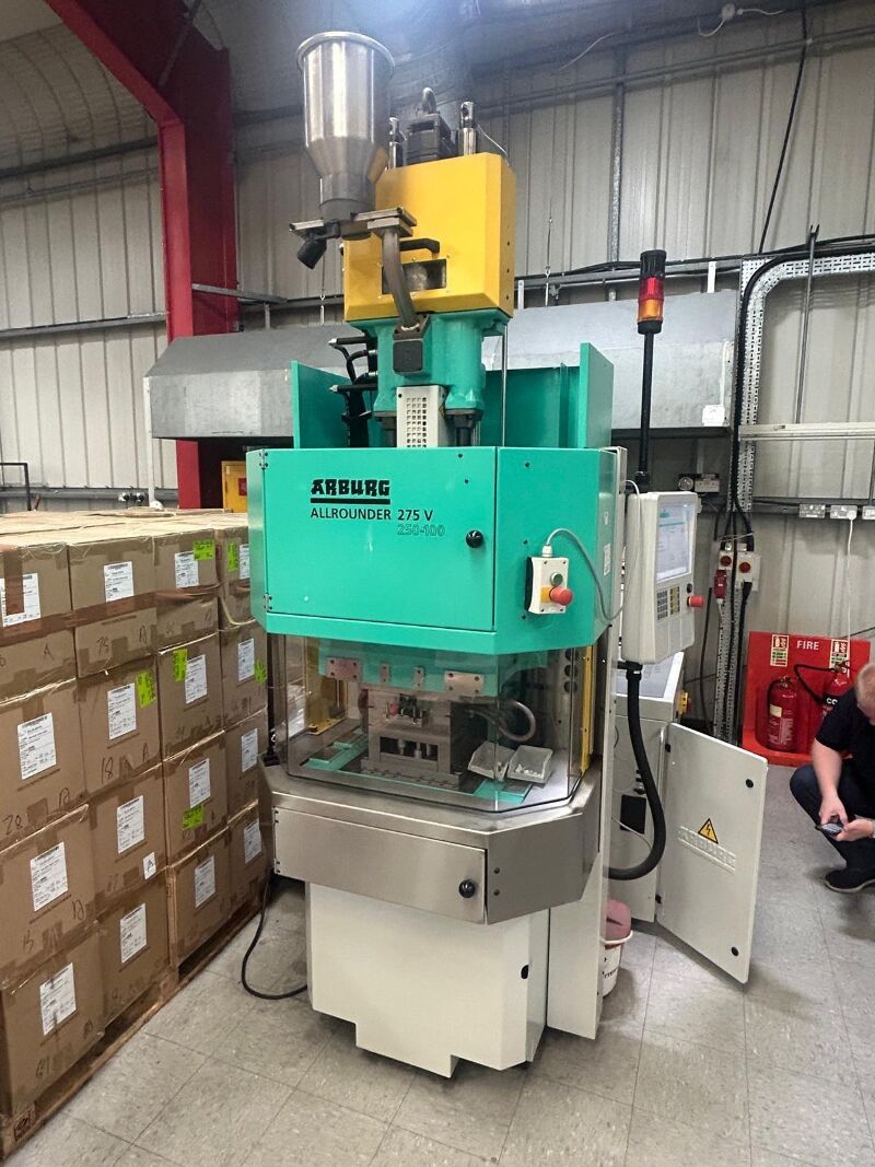 Used ARBURG 275 VERTICAL 250-100 injection moulding machine